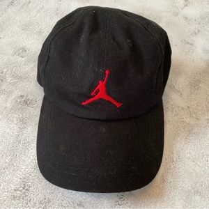 Jordan Jumpman Youth Strapback Black/Red Hat Adjustable